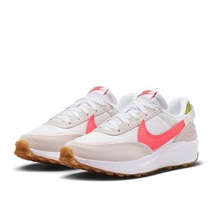 NIKE WOMENS WAFFLE DEBUT SNEAKER
